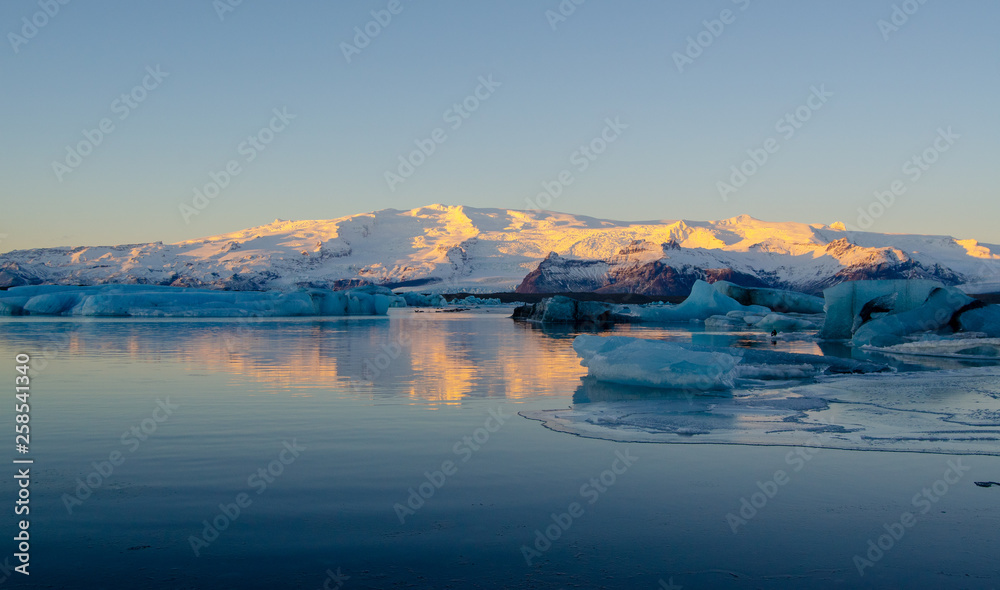Dawn light over Glacier Lagoon in Iceland