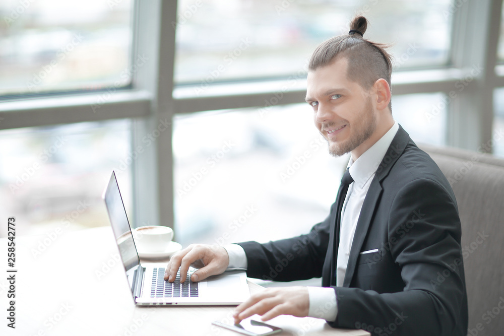 businessman working in the office.people and technology