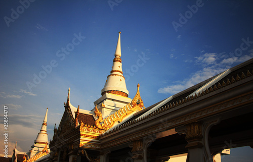 temple in bangkok thailand with pagoda under blue sky.