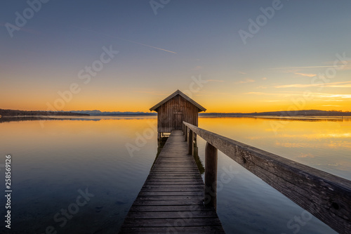 Sunset at lake Ammersee © Stefan