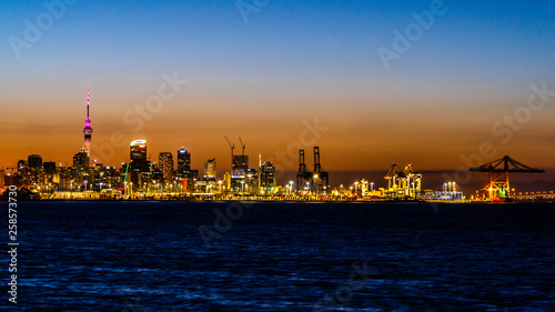 Auckland sunset © M