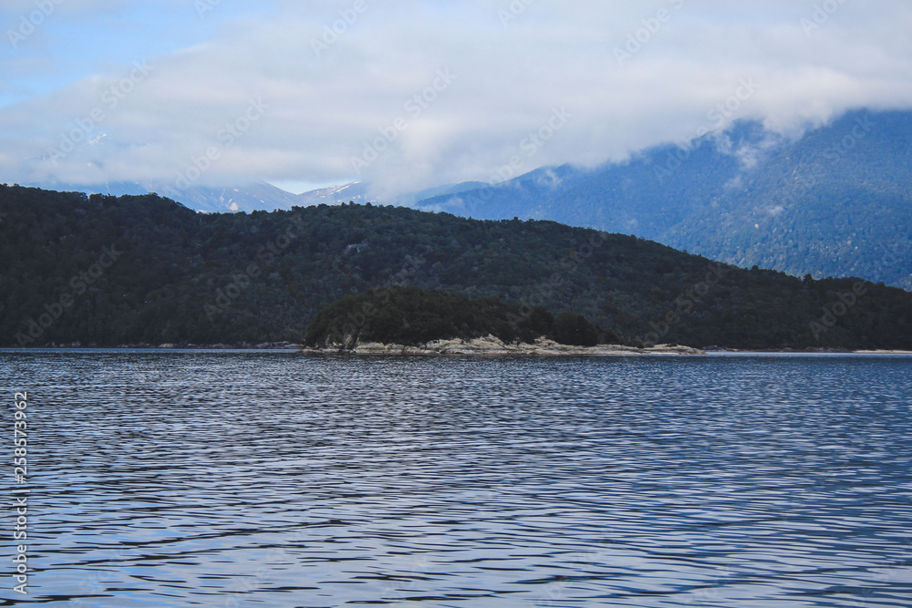 Doubtful Sound cruise - crossing Lake Manapouri before going to actual sounds, Fiordland National Park, South Island, New Zealand Doubtful Sound cruise - crossing Lake Manapouri before going to actual sounds, Fiordland National Park, South Island, New Zealand