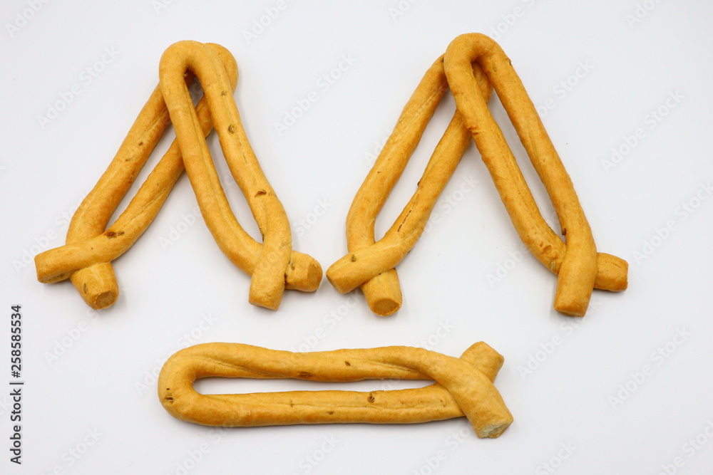 TARALLI, Traditional Italian Pretzels