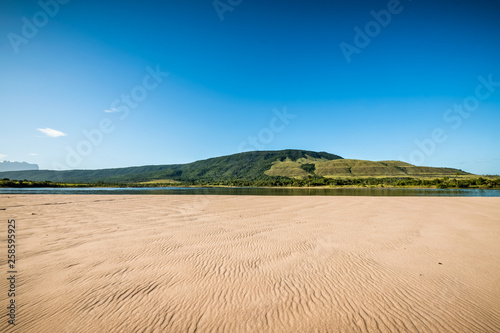 Mayupa island beach. Canaima National Park, Venezuela