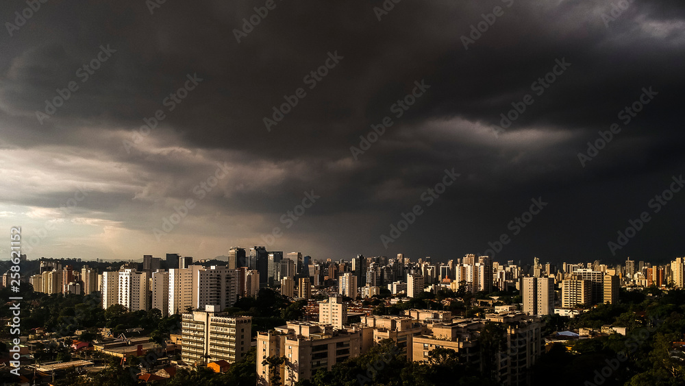 Obraz premium chuva em sao paulo