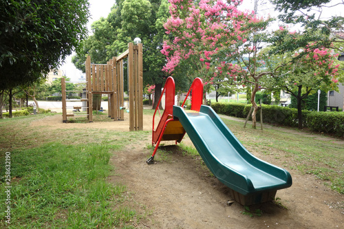 公園の遊具