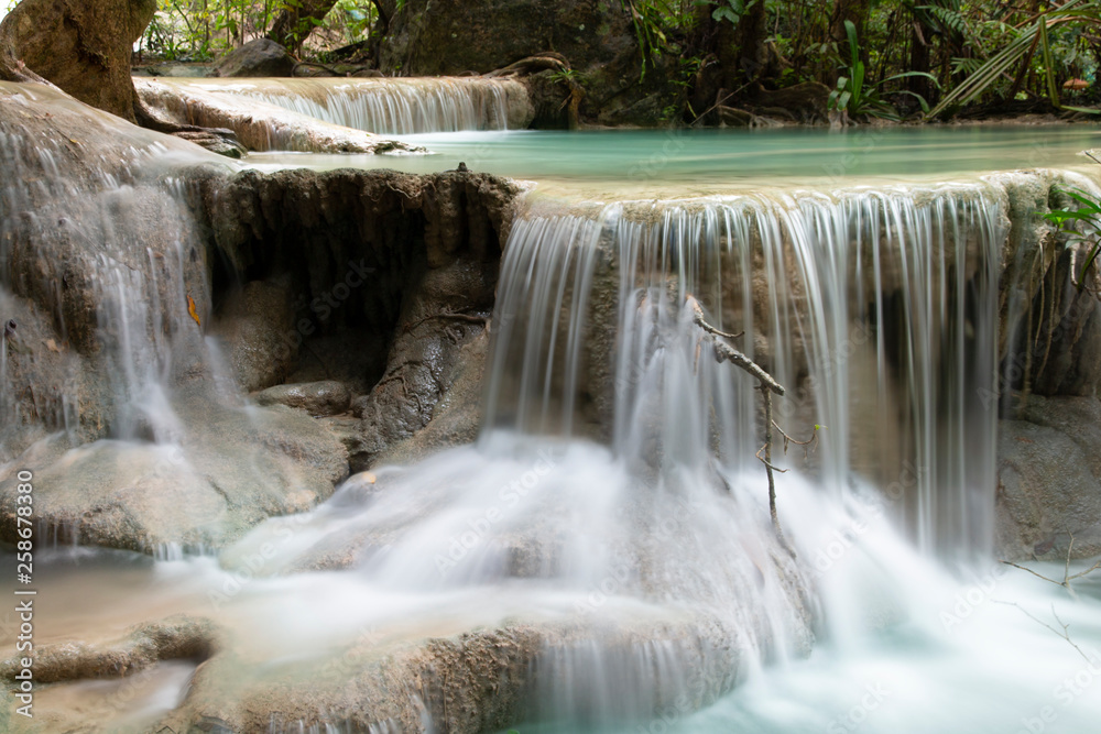 Fototapeta premium close-up of a waterfalls