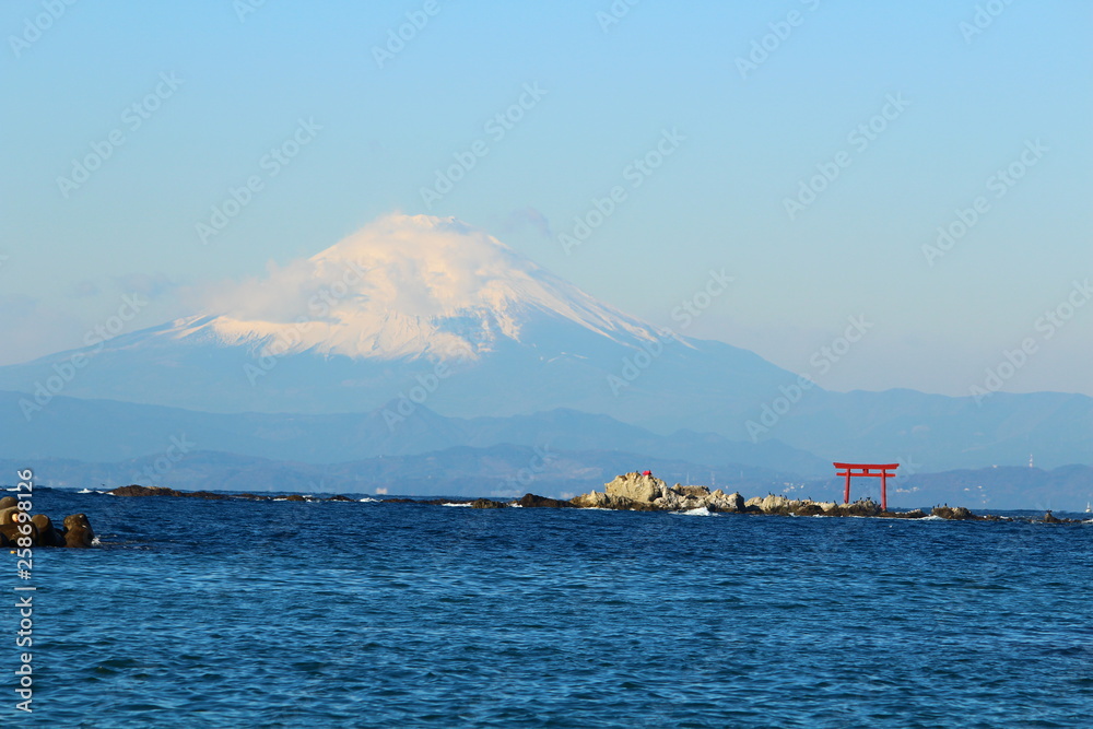 森戸神社から見る富士山