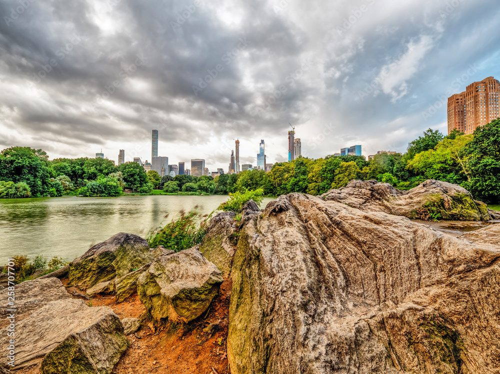Obraz premium At the lake in Central Park