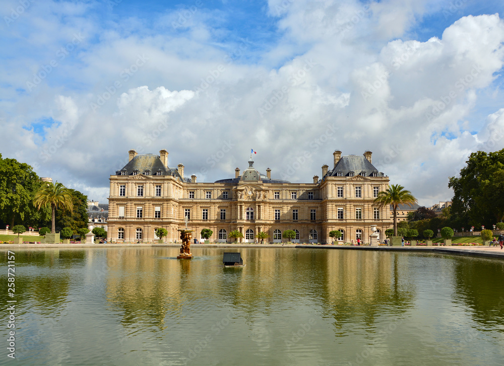 Luxembourg Palace in Luxembourg Gardens in Paris, France. View on the main facade and water pond
