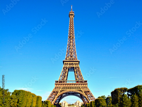 Eiffel Tower, Paris, France © MarinadeArt