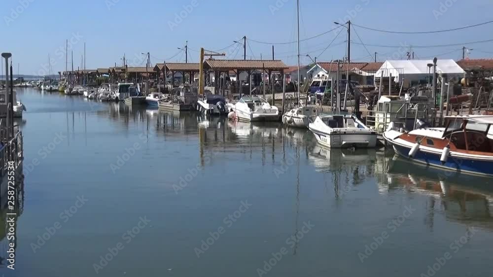 Bassin d'Arcachon, le port d'Andernos les bains