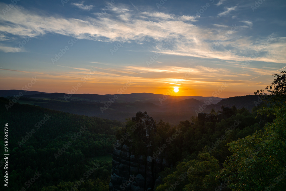 Sonnenaufgang Elbsandsteingebirge Schrammsteinaussicht