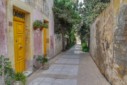 Obraz na płótnie Street in old town Rabat near St Paul’s Catacombs, Malta w salonie