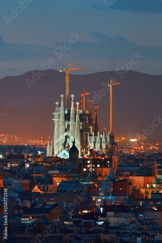 Sagrada Familia night view