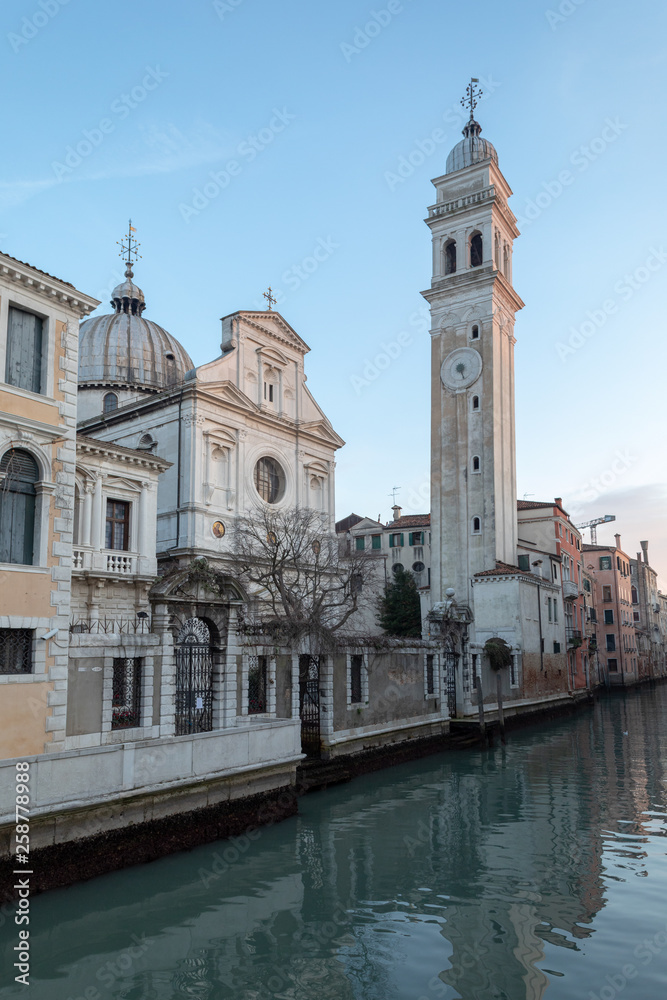 Rues, ruelles et canaux de Venise en Italie 
