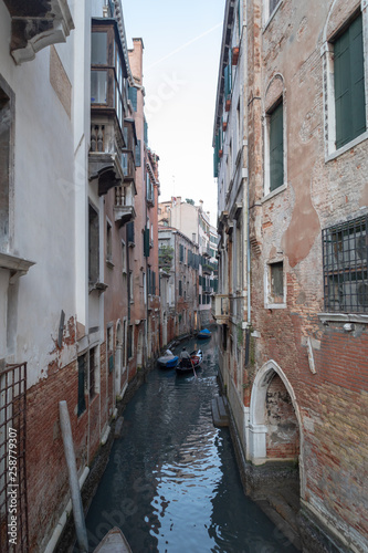 Rues  ruelles et canaux de Venise en Italie 