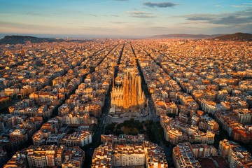 Wandcirkels Barcelona Sagrada Familia vanuit de lucht  © rabbit75_fot