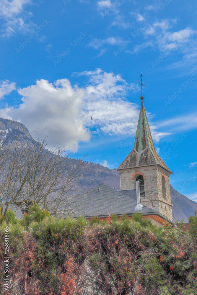 Fototapeta premium Auvergne-Rhône-Alpes - Savoie - Basse Maurienne - La Chambre - Auvergne-Rhône-Alpes - Savoie - Basse Maurienne - La Chambre - Clocher de l'Eglise Saint-Marcel