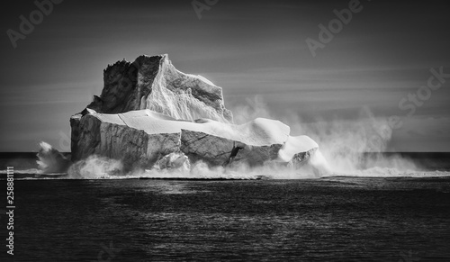 iceberg breakaway