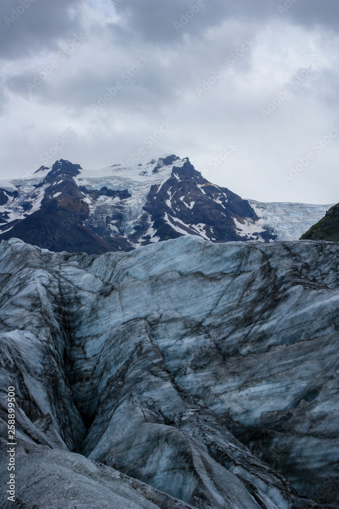 Fototapeta premium View of the Skaftafell glacier landscape, in Vatnajokull National Park in Iceland