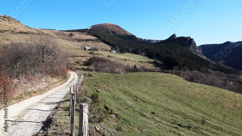 randonnée dans la vallée de Fontsalade,63, Auvergne photo
