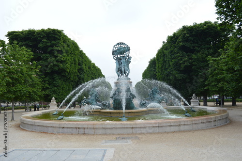 Ogród Luksemburski Paryż