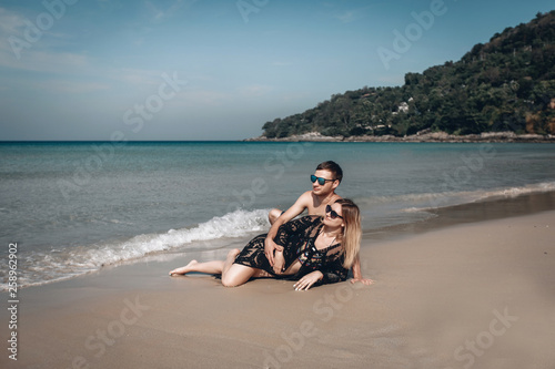 Romantic couple on the beach © Semachkovsky 