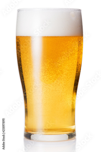 Photos Beer pint on white background
