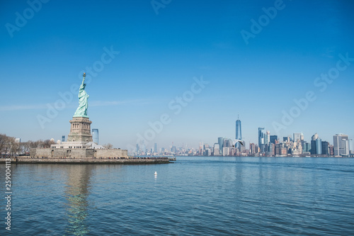 Statue of Liberty with Skyline © Samuel
