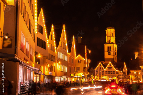 Biberach, lange Einkaufsnacht mit beleuchteten Fassaden photo