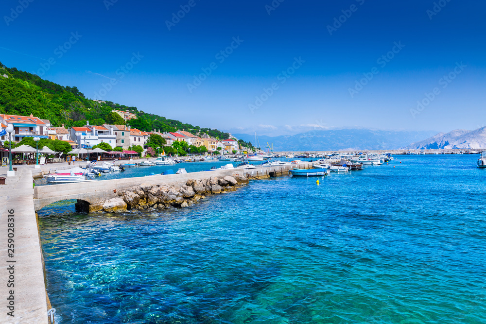Fototapeta premium Wonderful romantic summer afternoon landscape panorama coastline