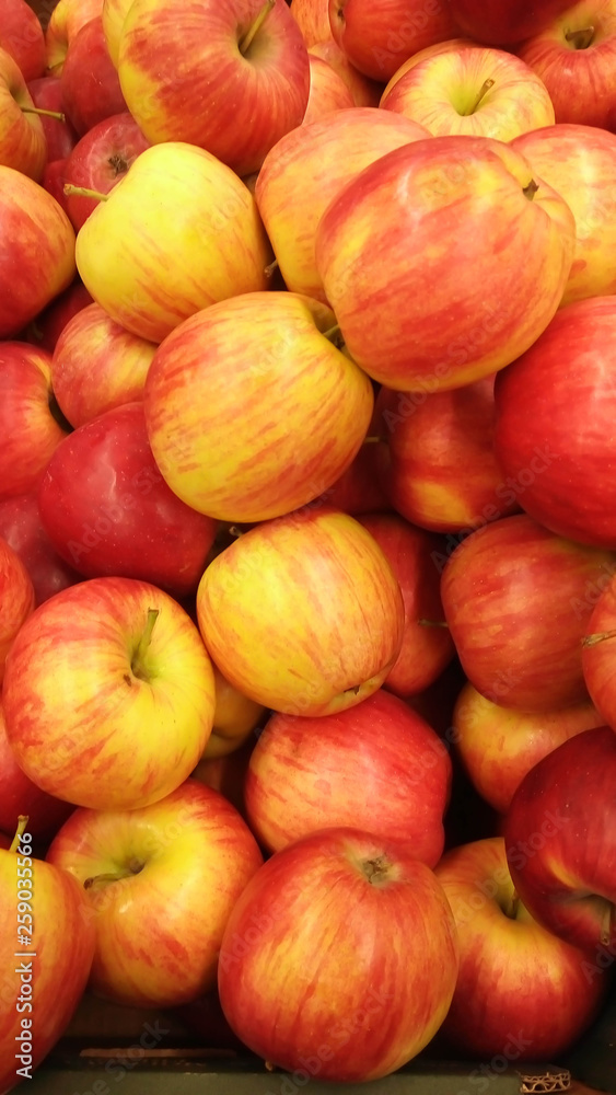  apples on the market