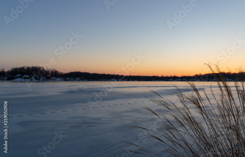 Fototapeta Naklejka Na Ścianę i Meble -  sunset in the snow