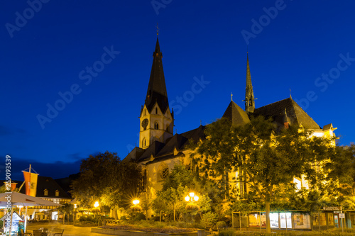 Ahrweiler, Sankt Laurentius Kirche bei Nacht