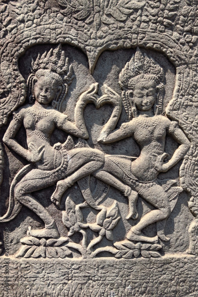 Danseuses sculptées en pierre Angkor 