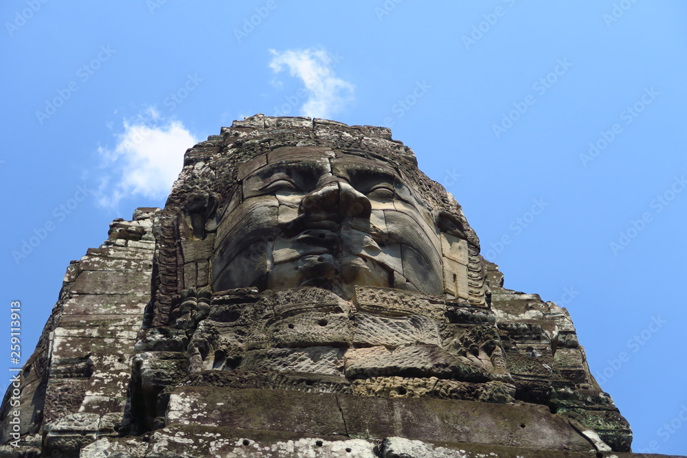 Fototapeta premium Visage Temple d'Angkor visage monumental sculpté 