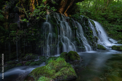 Fototapeta Naklejka Na Ścianę i Meble -   Akita Prefecture original waterfall subsoil water