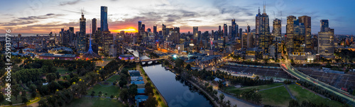 Panoramic image of a stunning sunset over the city of Melbourne, Australia © Michael Evans
