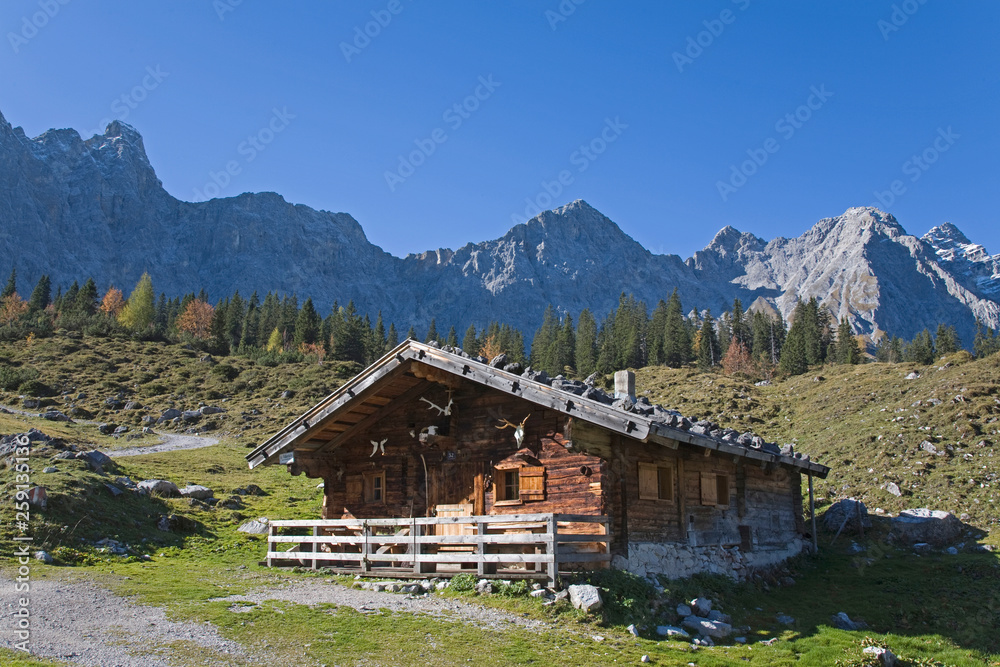 Ladizalm im Karwendelgebirge in Tirol