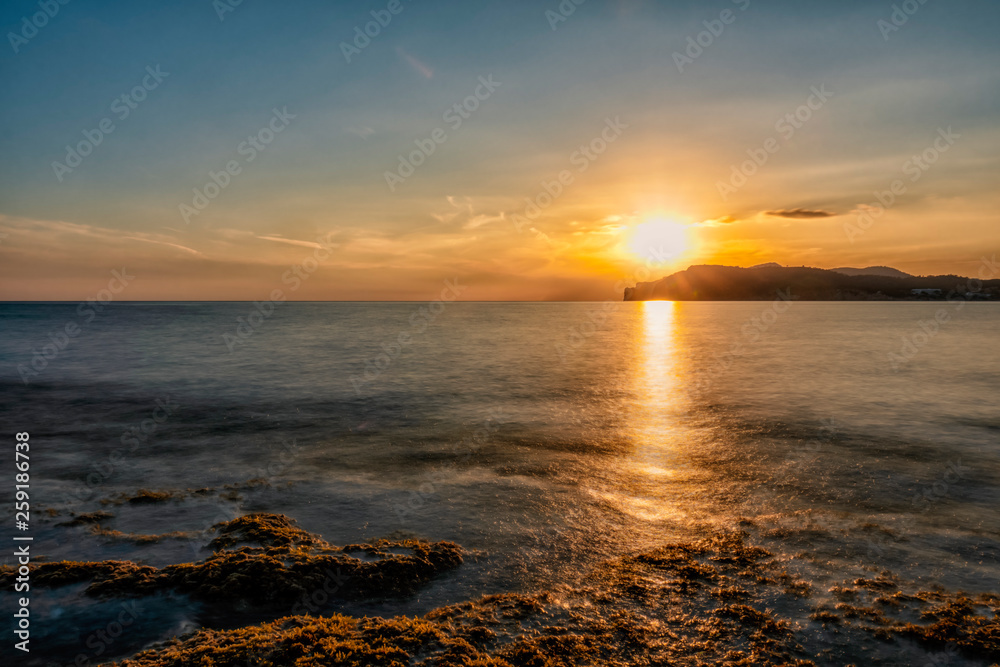 Sonnenuntergang in der Bucht von Santa Ponça, Mallorca