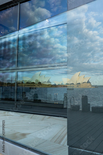 Canvas Print reflection of the opera house in the window