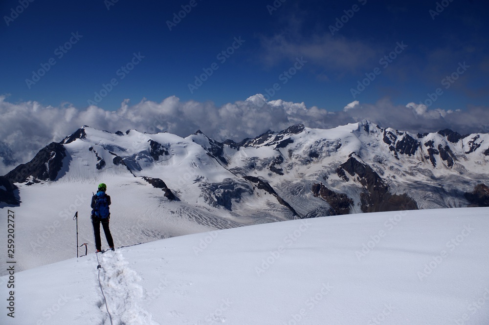 Alpinismo Valtellina ghiacciaio Ortles Cevedale