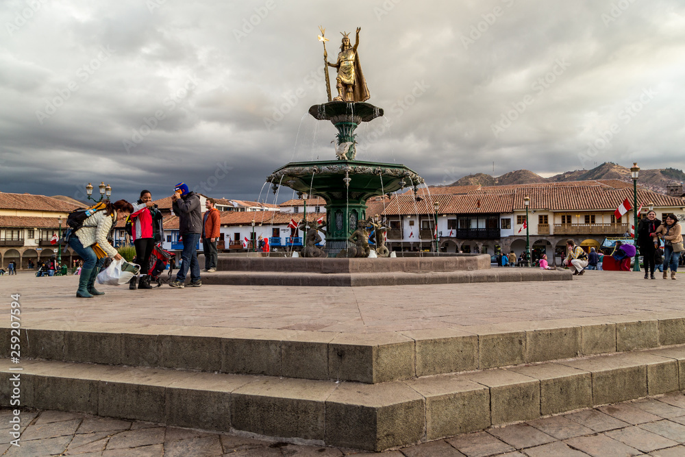 Fototapeta premium Estatua del Inca, Cusco