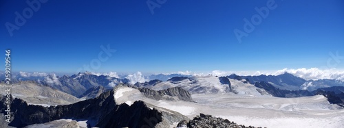 Monte Adamello e ghiacciaio Pian di Neve