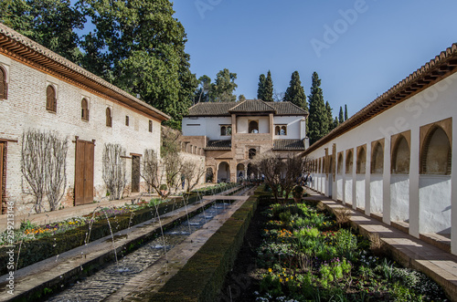 La alhambra andalucía Granada España © Yesid