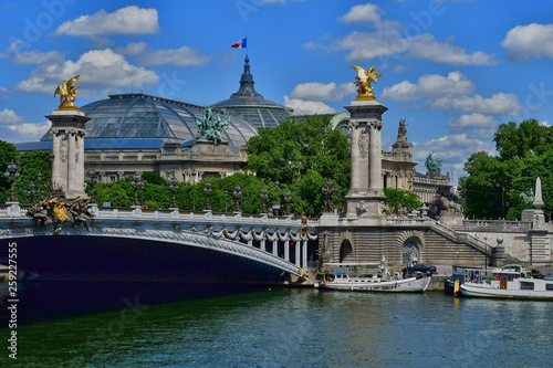 Paris; France - april 2 2017 : the Alexandre 3 bridge photo