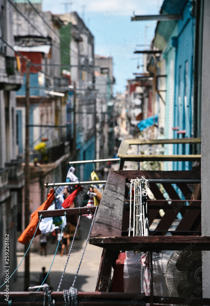 Naklejka premium Neighborhood in Havana, Cuba 