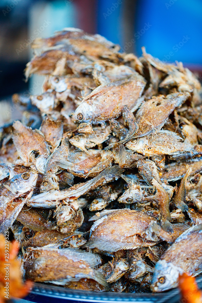 Fresh crabs at market