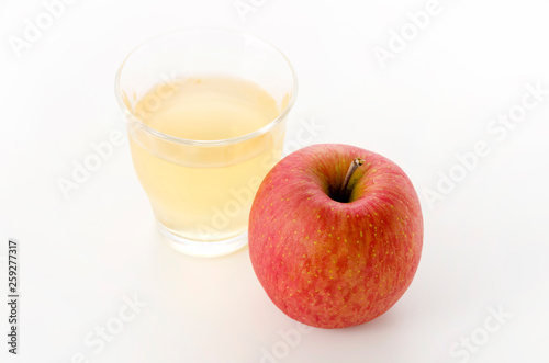 りんごとアップルジュース 